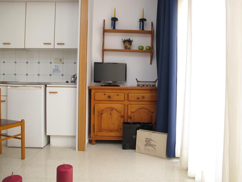 Apartamentos Santi Lloret de Mar Phòng bức ảnh