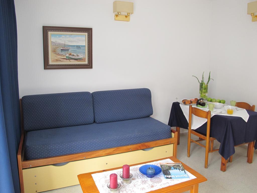 Apartamentos Santi Lloret de Mar Phòng bức ảnh