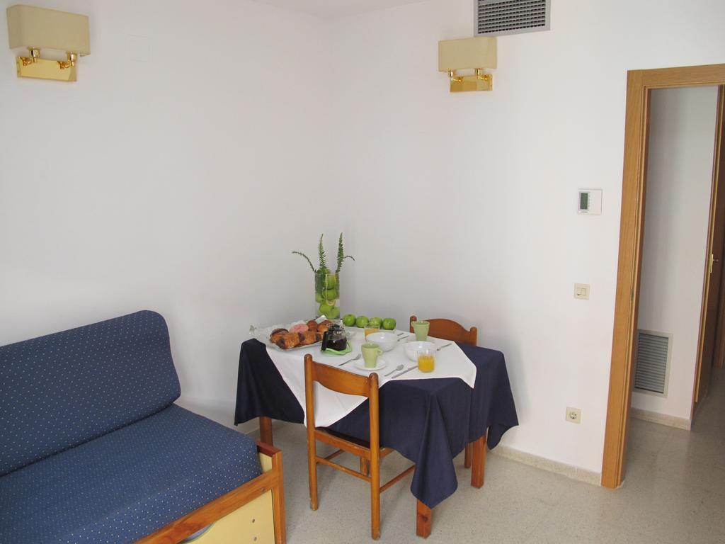Apartamentos Santi Lloret de Mar Phòng bức ảnh